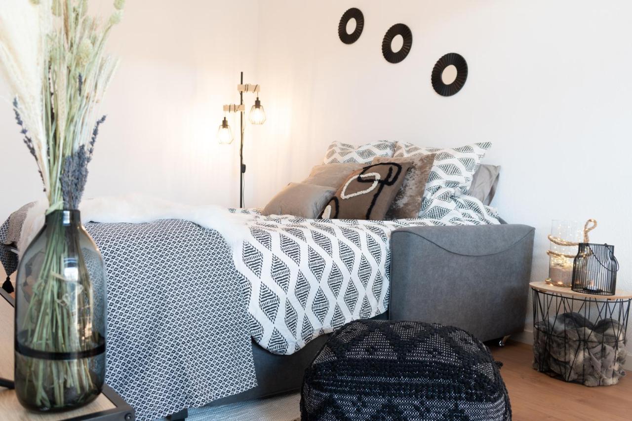 Bienvenue Chez Vous Tres Calme Et En Plein Centre Apartment Mantes-la-Jolie Bagian luar foto