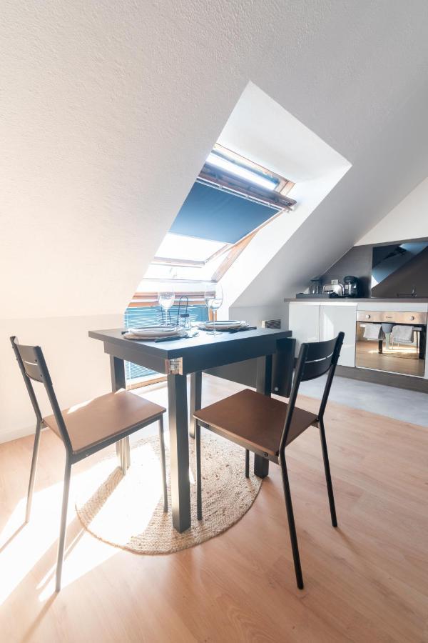 Bienvenue Chez Vous Tres Calme Et En Plein Centre Apartment Mantes-la-Jolie Bagian luar foto