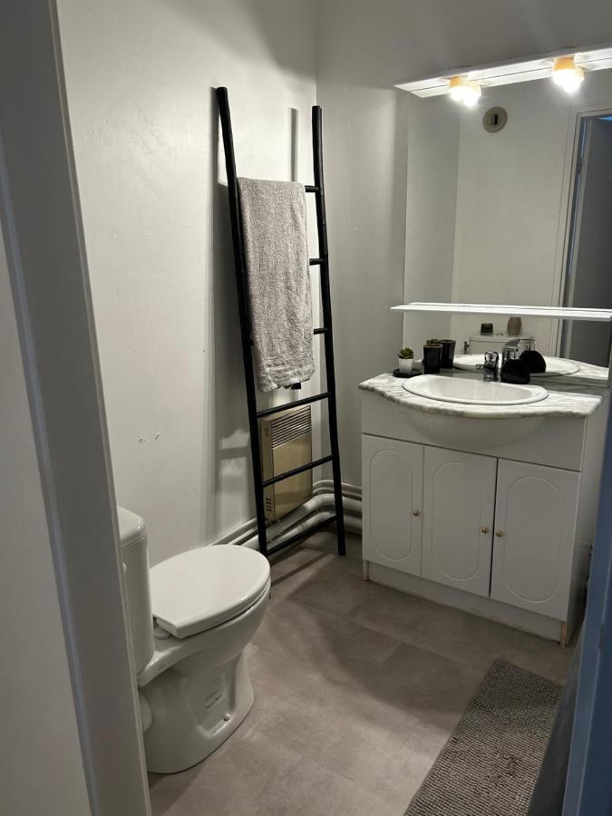 Bienvenue Chez Vous Tres Calme Et En Plein Centre Apartment Mantes-la-Jolie Bagian luar foto